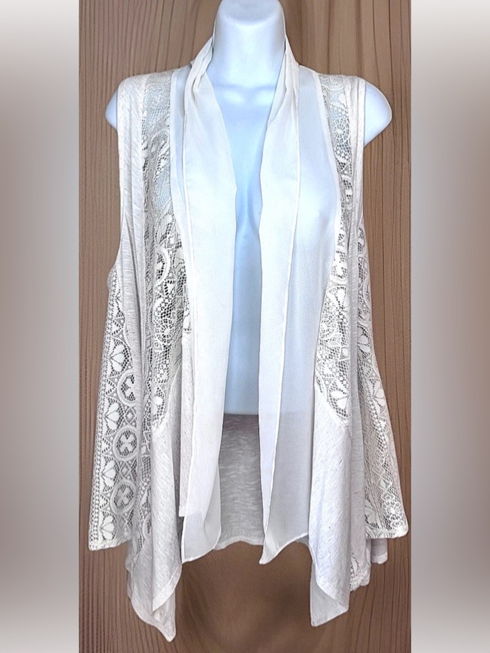🐚TORRID🐚 CHIFFON LACE SOFT FABRIC OPEN FRONT HANDKERCHIEF HEM VEST